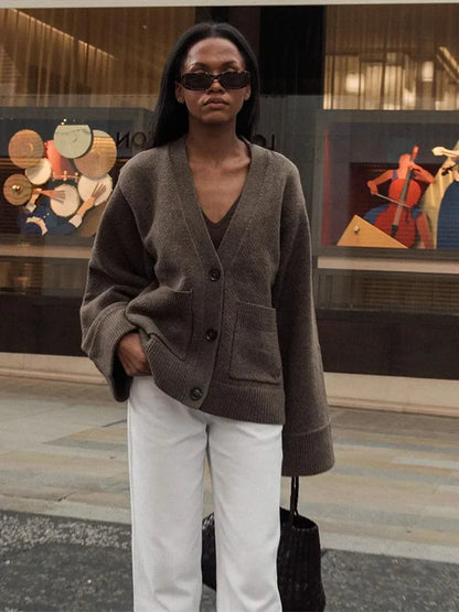 Fashion Single Breasted Buckle Cashmere Cardigan Women Casual V Neck Button Knitted Sweater New Autumn Female Commuter Knitwear